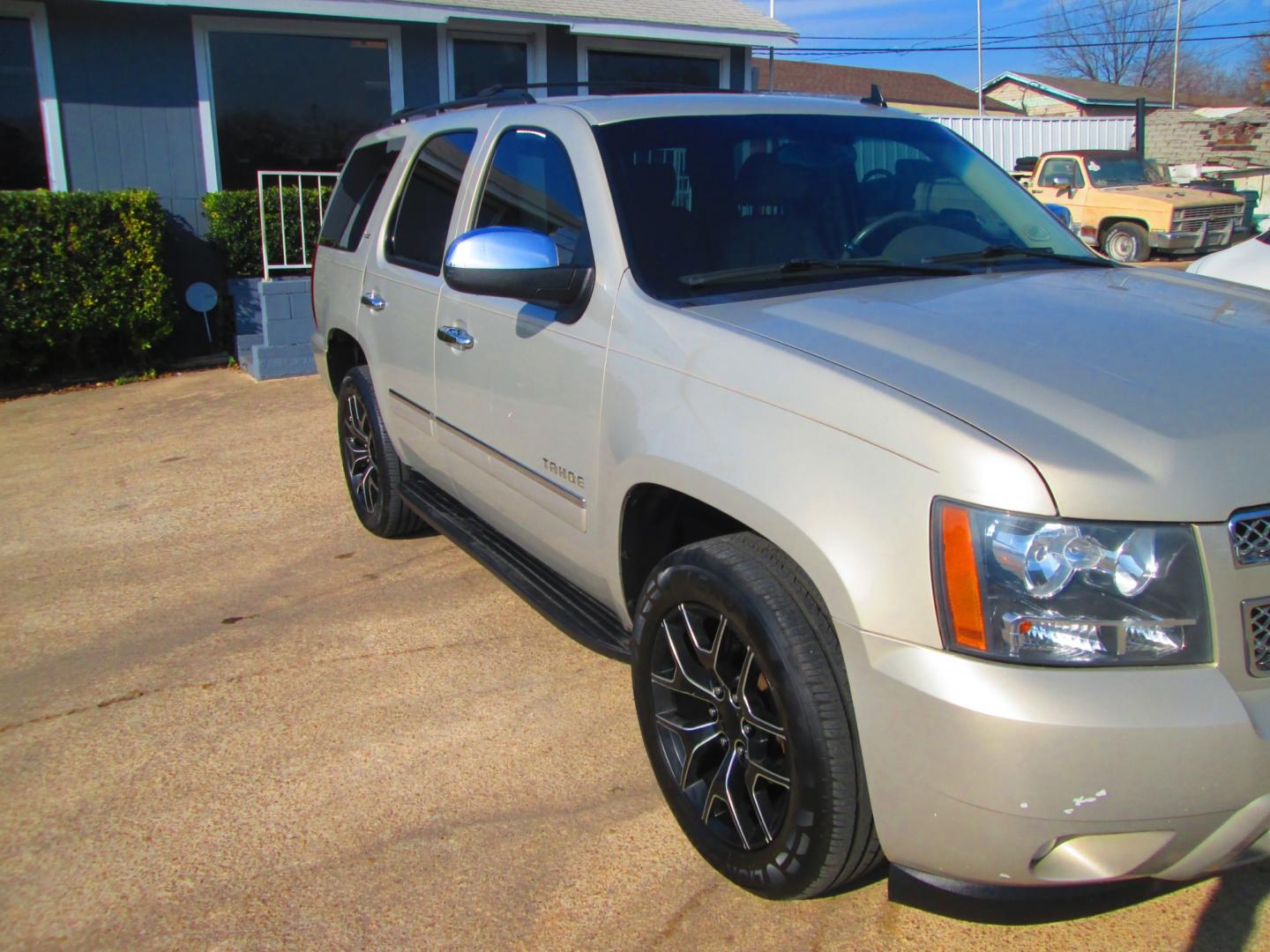 2012 GOLD Chevrolet Tahoe (1GNSCCE07CR) , located at 1815 NE 28th St., Fort Worth, TX, 76106, (817) 625-6251, 32.795582, -97.333069 - Photo#2